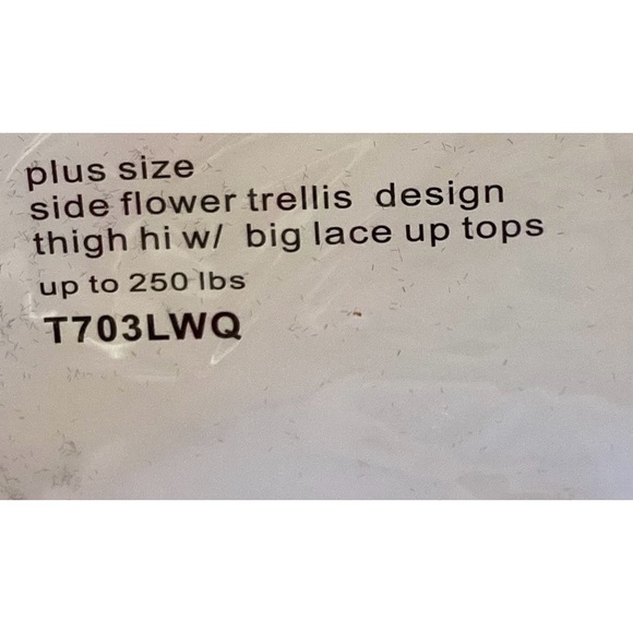 Plus Size Thigh High Flower Stockings - Picture 3 of 4